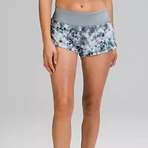 Lululemon Speed Up Low-Rise Lined Short 2.5" - Size 10